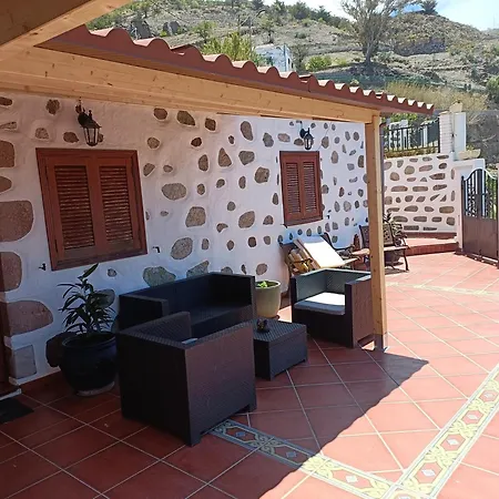 Casita Roque Nublo Крус-де-Техеда